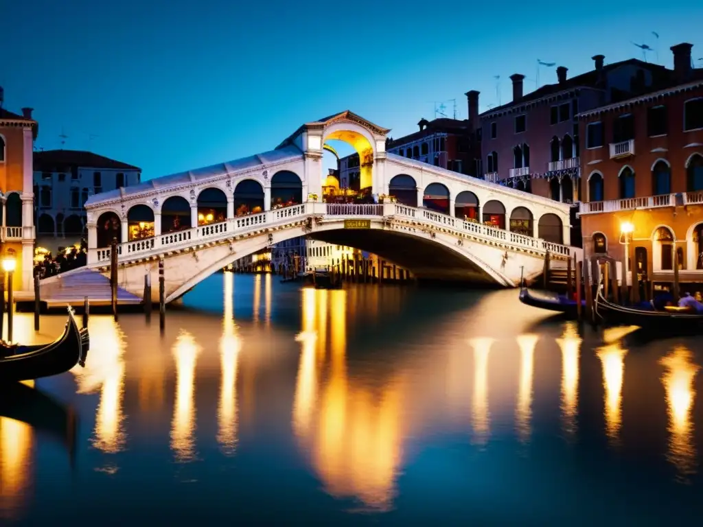 El icónico Puente de Rialto en Venecia, Italia, iluminado al anochecer sobre el sereno Gran Canal