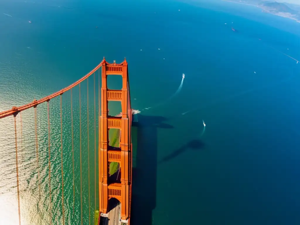 Imagen impactante del Puente Golden Gate en San Francisco, resaltando su imponente estructura y color icónico