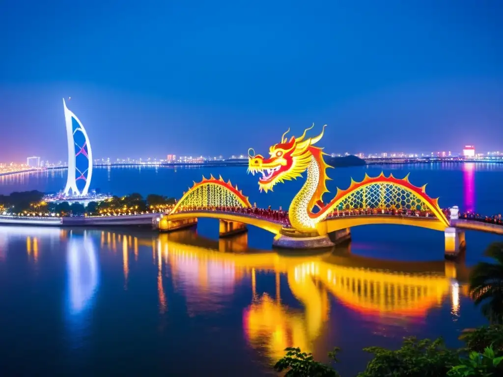 El majestuoso Puente del Dragón en Da Nang, Vietnam, iluminado con luces vibrantes