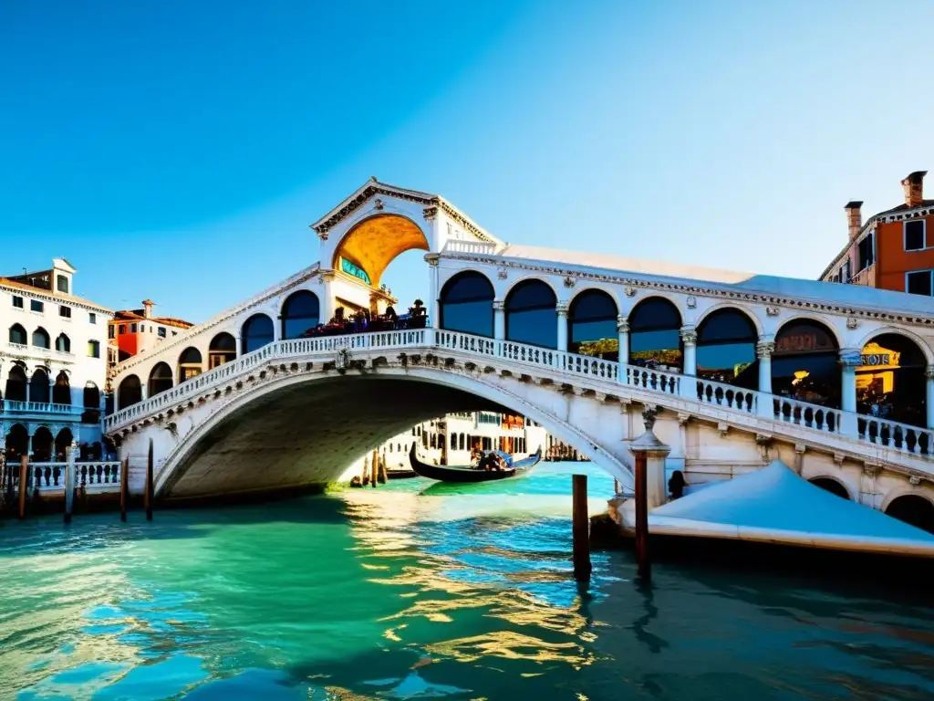 El Puente de Rialto muestra su arquitectura de mármol y piedra