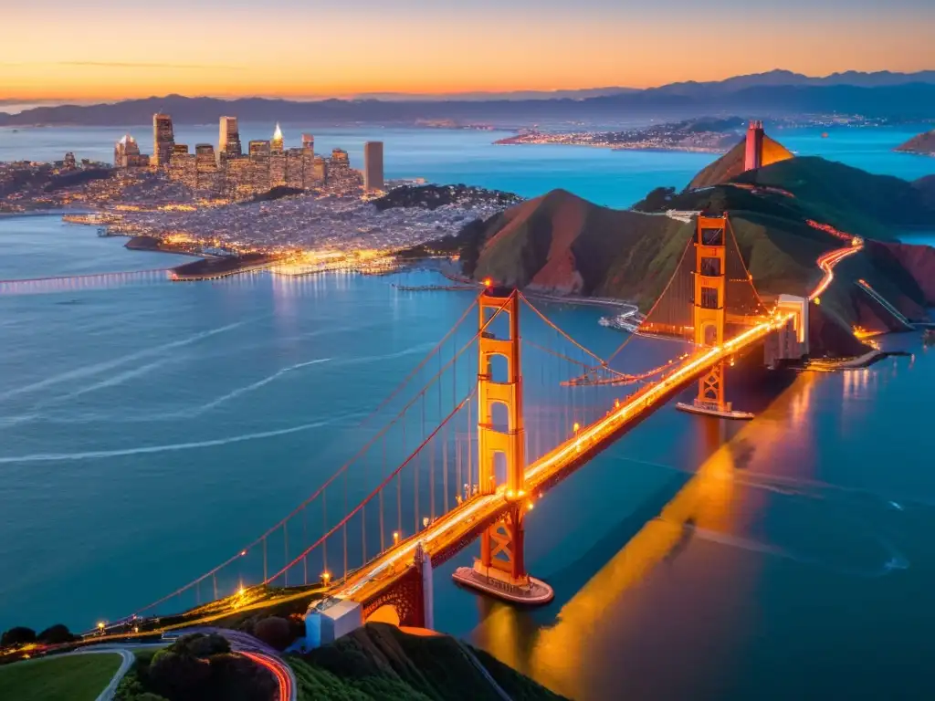 Puente icónico de San Francisco: atardecer vibrante, majestuosas torres rojo anaranjadas, reflejos dorados en el agua