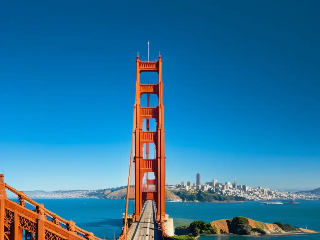 Vista aérea detallada del icónico Puente Golden Gate en San Francisco, destacando su color Naranja Internacional y majestuosidad